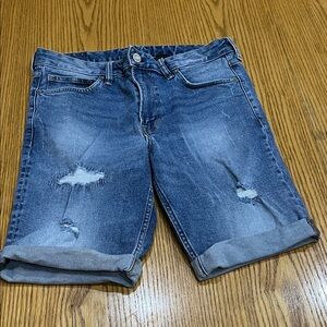 Men’s Distressed Blue Denim Shorts. Like new!